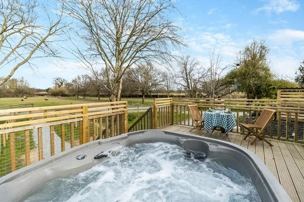 'Beautiful' hot tub cottage on Midlands alpaca farm has 3 National Trust sites on doorstep