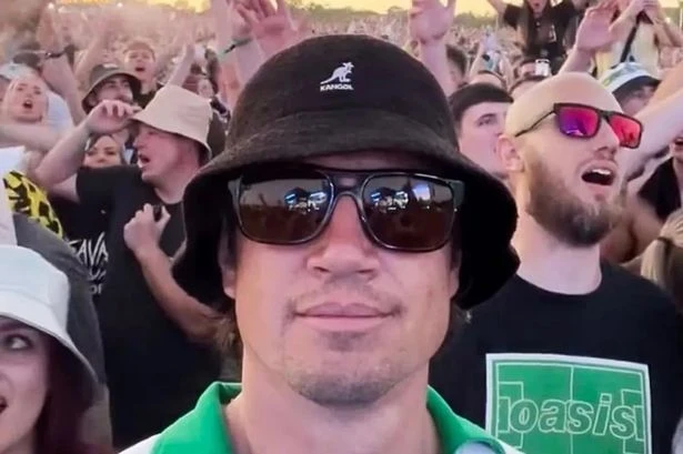 Vernon Kay's blunt three-word response to Oasis ticket sceptics