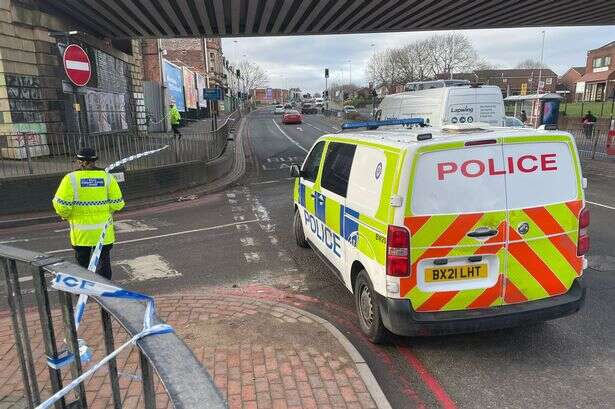 Aston police incident live as 100-metre ‘exclusion zone’ put in place around Thimble Mill Lane