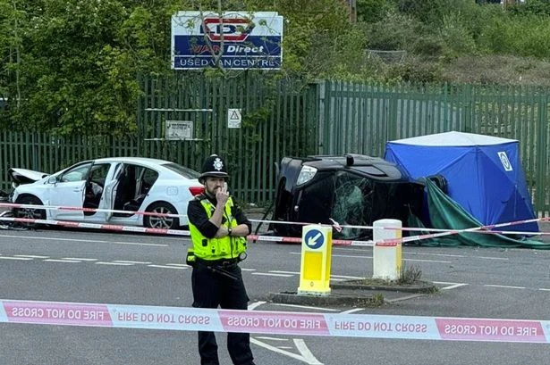 Man dies in Drews Lane crash as eight hurt including three children