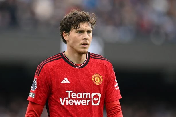 Aston Villa close to signing former Man United defender on free transfer