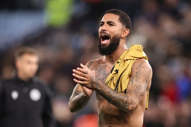 Douglas Luiz to Juventus transfer update as 'says yes' claim emerges
