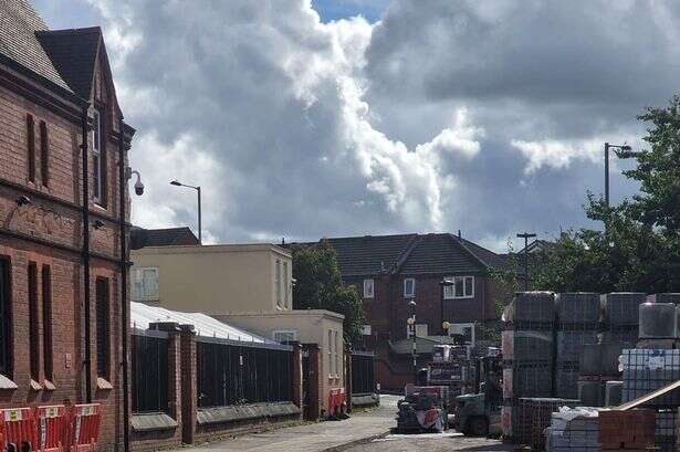 Birmingham mosque visitors in row over blocked pavement as resident says 'it's not safe'