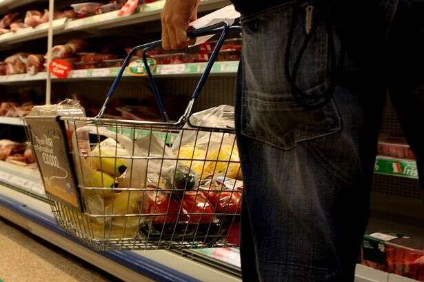 Urgent 'do not eat' warning as supermarkets pull korma from shelves