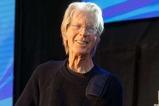 Grateful Dead bassist Phil Lesh dies as family say he ‘passed peacefully’