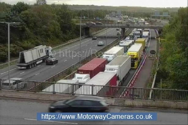 M6 closed live as drivers near Birmingham warned to avoid motorway