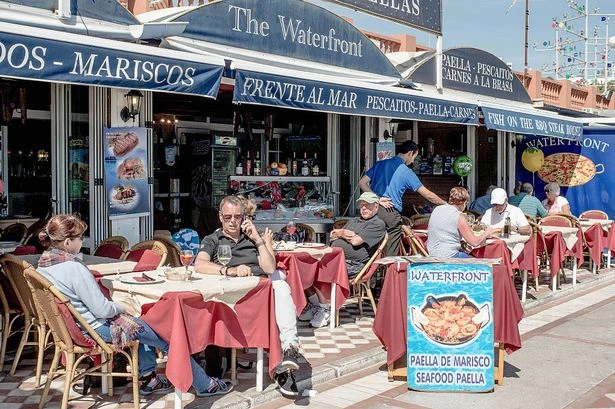 UK tourists warned as Majorca restaurants enforce new 'one table, one bill' rule