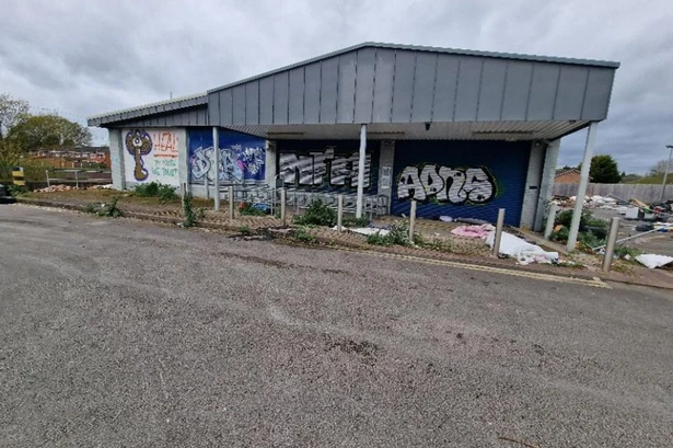 Plan to raise roof of empty supermarket to fit new trampoline park