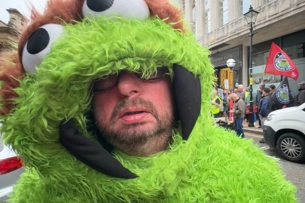 'Oscar the Grouch' says council's ruling Labour group's 'days are numbered' at bin strike demo