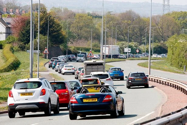 Drivers urged to make 'sandwiches' for car journeys this weekend