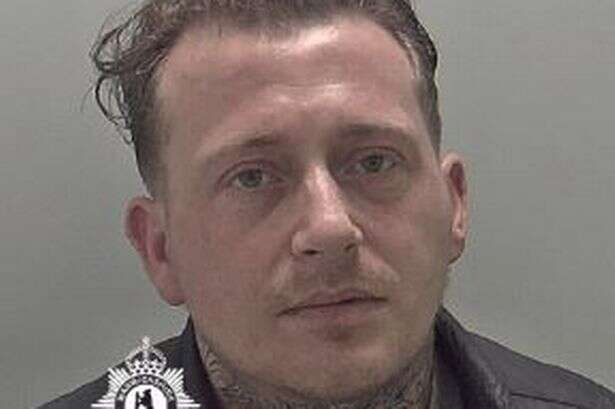 Police issue 'do not approach' message in hunt for wanted Redditch man, 34