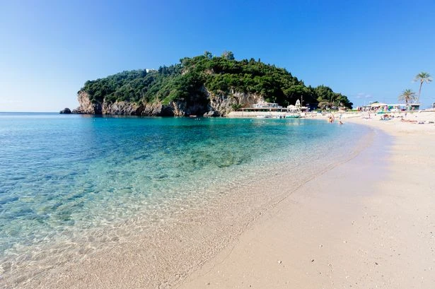 UK tourists warned over Greece 'tax' which could set travellers back £100
