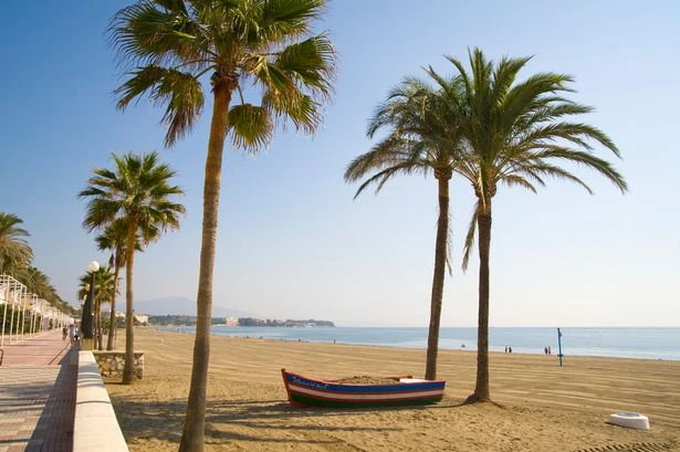 UK tourists in Spain who place towels on sunbeds issued £210 warning