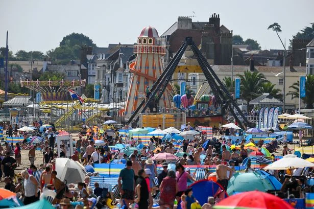 Exactly when four-day 34C heatwave hits UK as weather map turns red