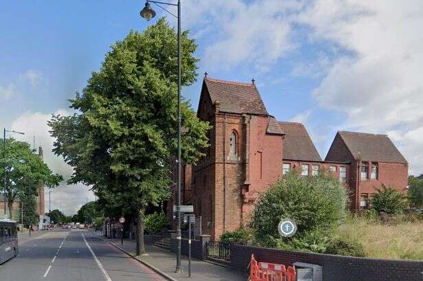 Big fire in derelict Stratford Road Baptist Church in Birmingham led to road closures