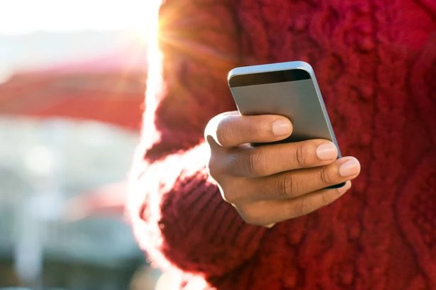 UK mobile phone users must delete 20 apps immediately