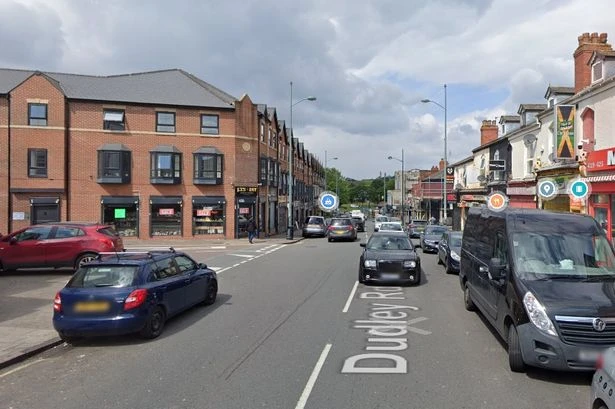 Main Birmingham road closed live – Dudley Road shut due to ‘police incident’
