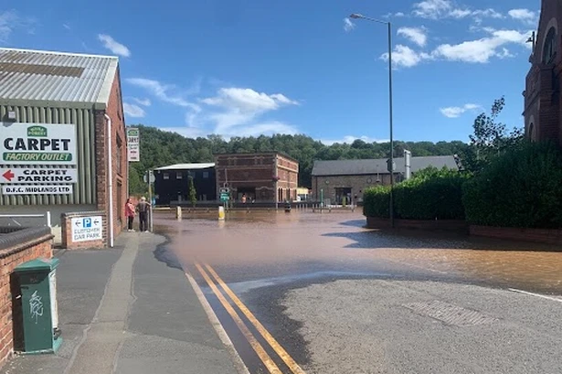 Kidderminster flooding alert as burst pipe causes disruption in town