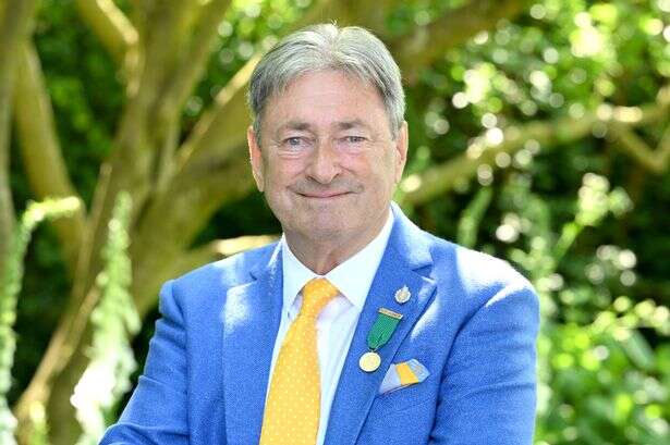 Alan Titchmarsh's £4 garden hack to get colour all year round