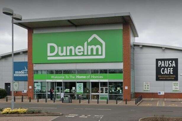 'The zipper idea makes it so much easier' - Dunelm reduces £60 'amazing' duvet set with special feature