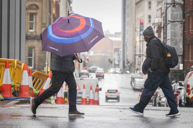 Met Office map forecasts 19 areas to be hit by heavy rain downpour this Saturday