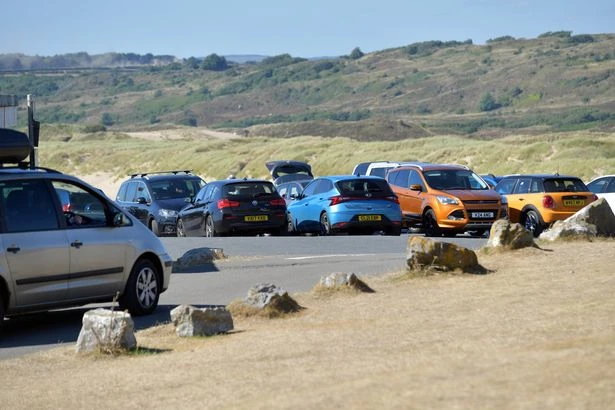 Drivers urged to do one thing before setting off as temperatures hit 34C