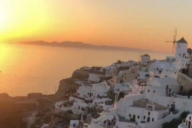 Santorini holidaymaker gobsmacked by view after 'waiting for sunset for 2 hours'