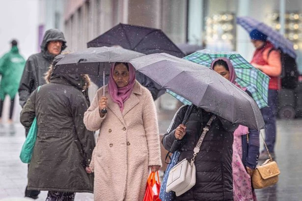 Weather map shows 1000-mile storm bearing down on UK