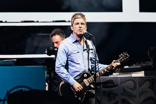 Noel Gallagher takes swipe at Royal Family during Oasis Live 25