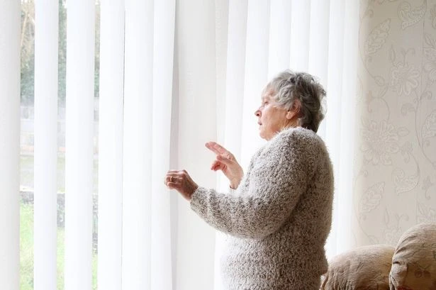 UK households urged to close windows and curtains facing one direction during heatwave
