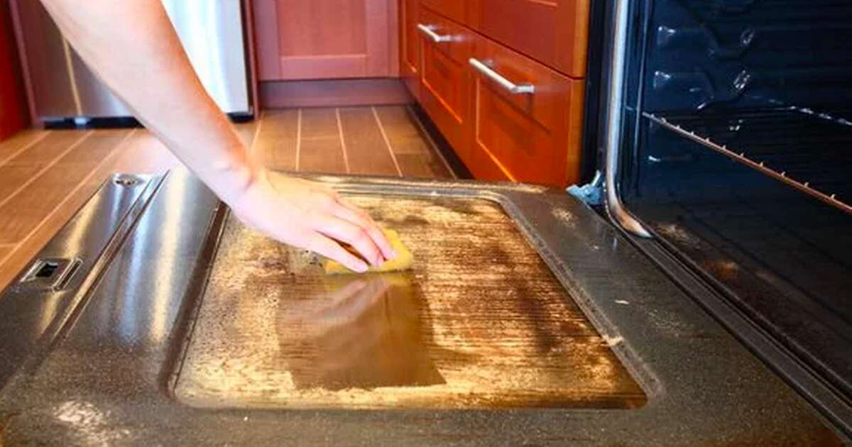 Thick oven grease 'wipes off' in minutes with DIY paste that works 'better than vinegar'