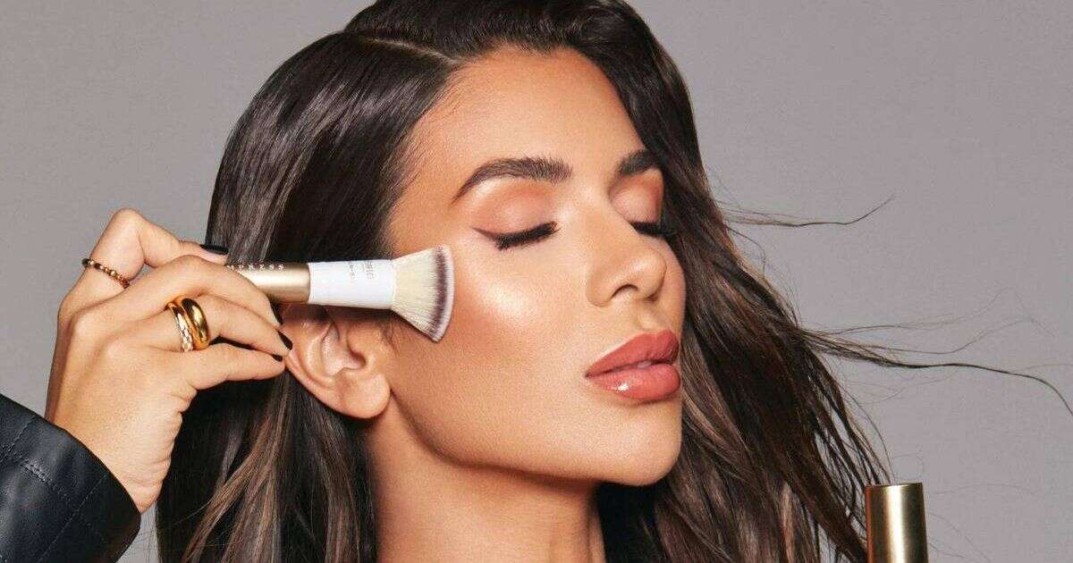 Love Island All Star's Ekin-Su is 'hooked' on her £16 TikTok-viral glow product