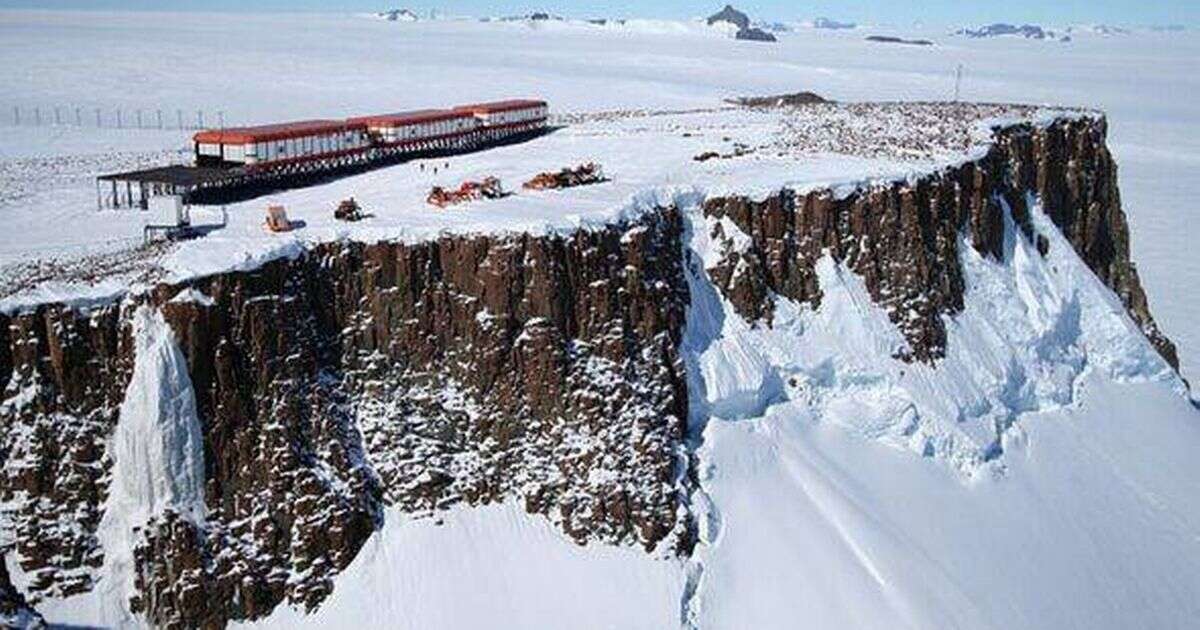 Scientists in remote Antarctic base send chilling message begging for rescue over 'threat'