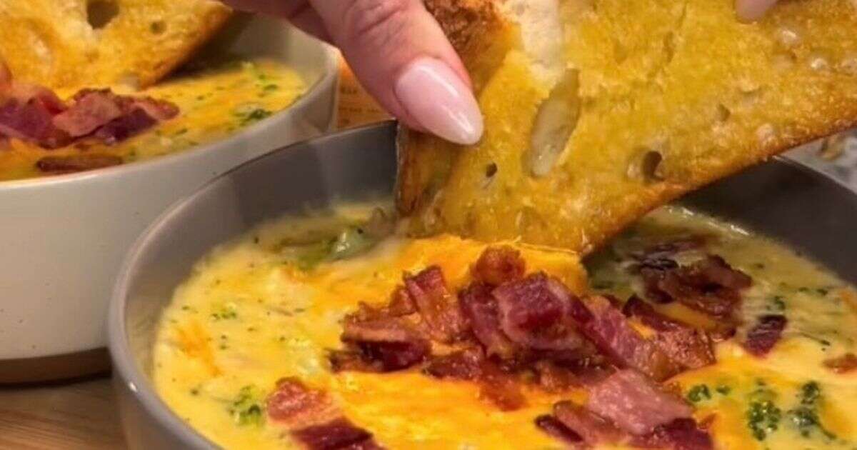 'Perfect' autumn soup recipe topped with crispy bacon only takes 15 minutes