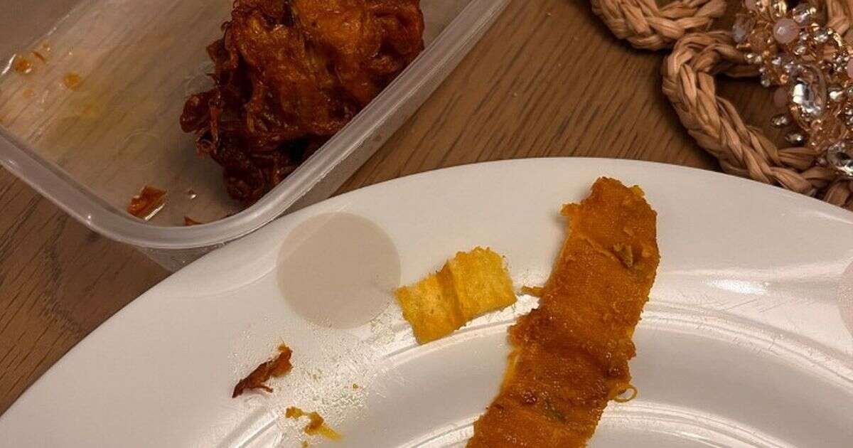 Customer claims to have found plaster in their onion bhaji - but curry house fires backRestaurants