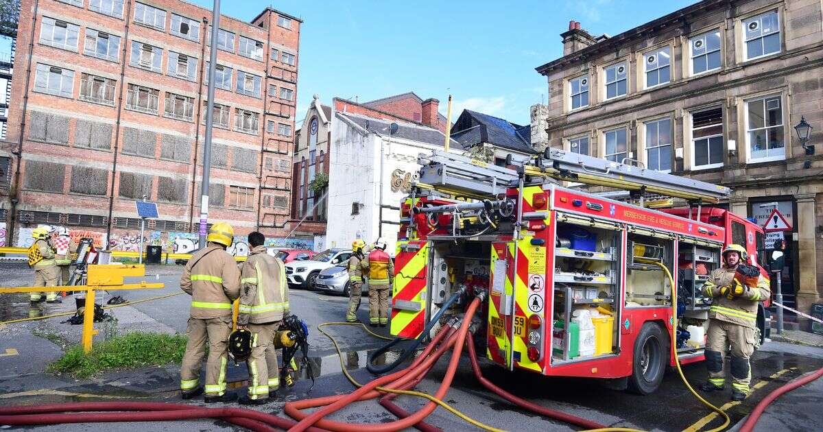 Blaze breaks out at Liverpool nightclub as six fire engines rush to scene