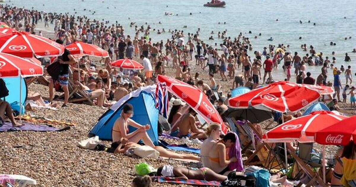 UK mini-heatwave could hit 26C as expert makes warning over 'November Indian summer'