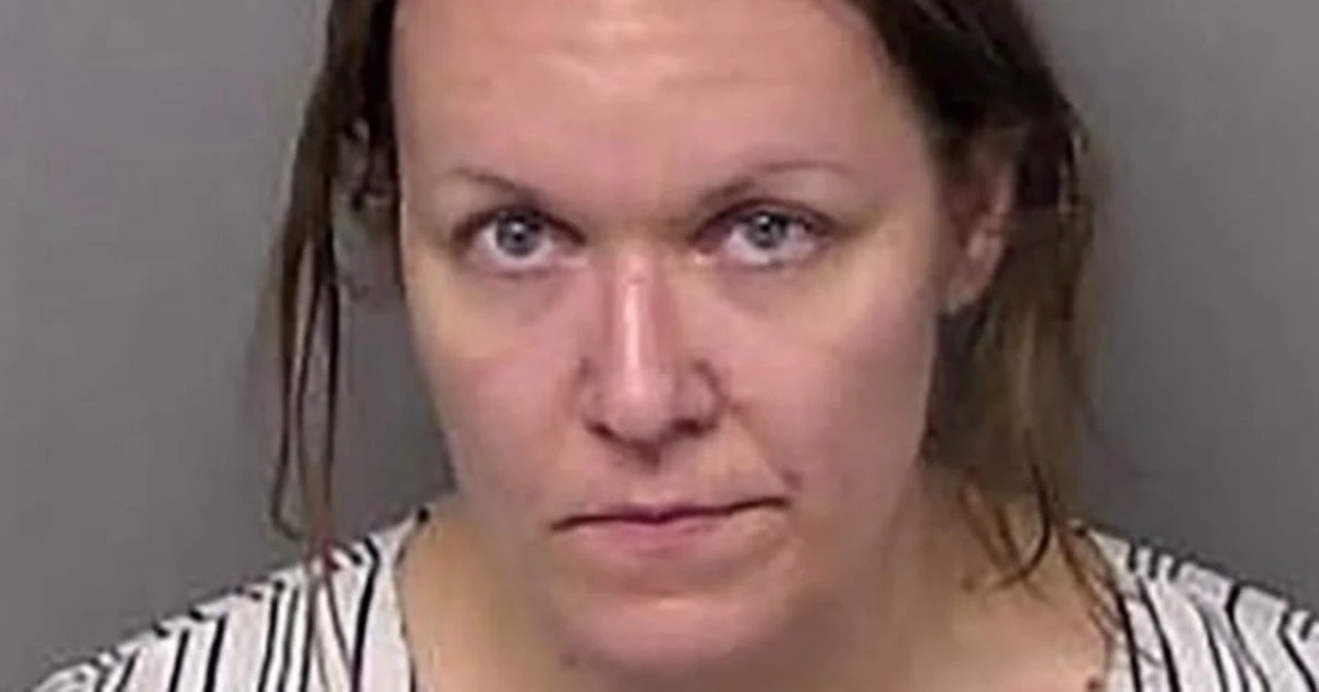 Teacher 'poisoned husband with deadly flower' for six weeks as he noticed symptoms
