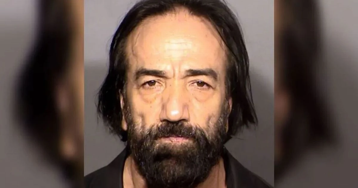 Dad of 'kidnapped and raped' girl punches alleged sex predator in face outside court