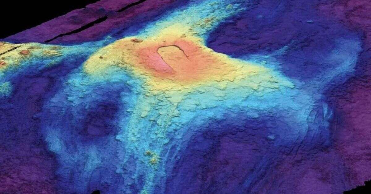 Huge underwater volcano off US coast set to erupt this year after 'swelling' spotted - scientists warn