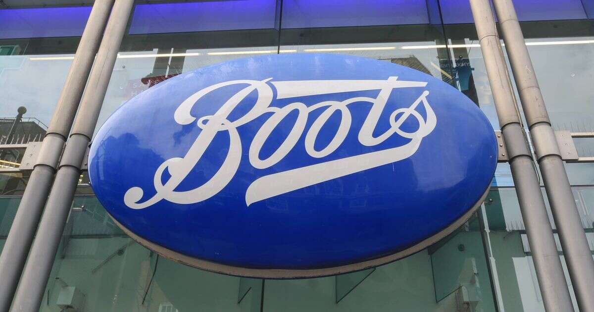 Boots £10 beauty product 'feels like you're having a facial' and stops puffiness