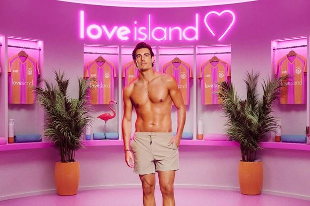 Lorenzo from Love Island warned after awkward comments towards Jasmine