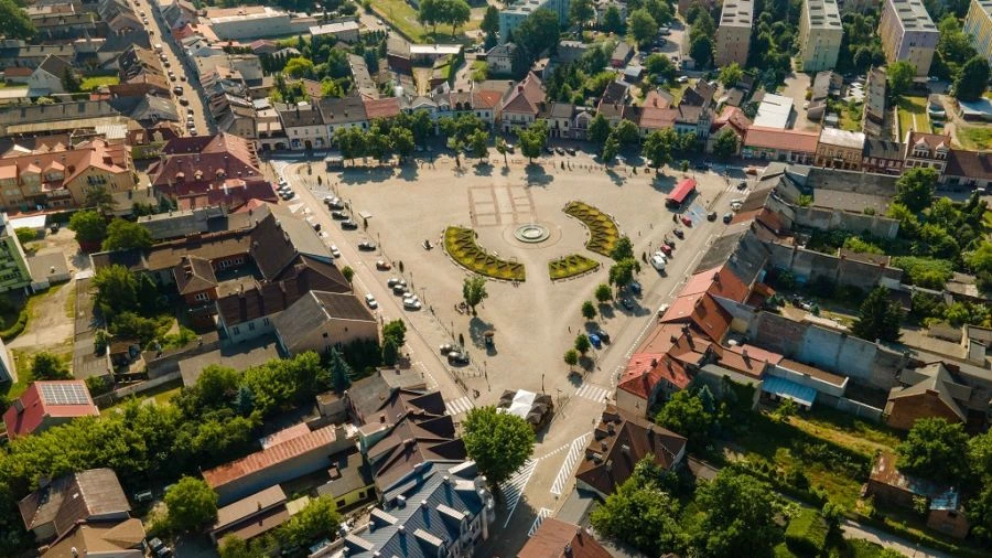 Łowicz. Tylko tutaj jest taki rynek [WIDEO]