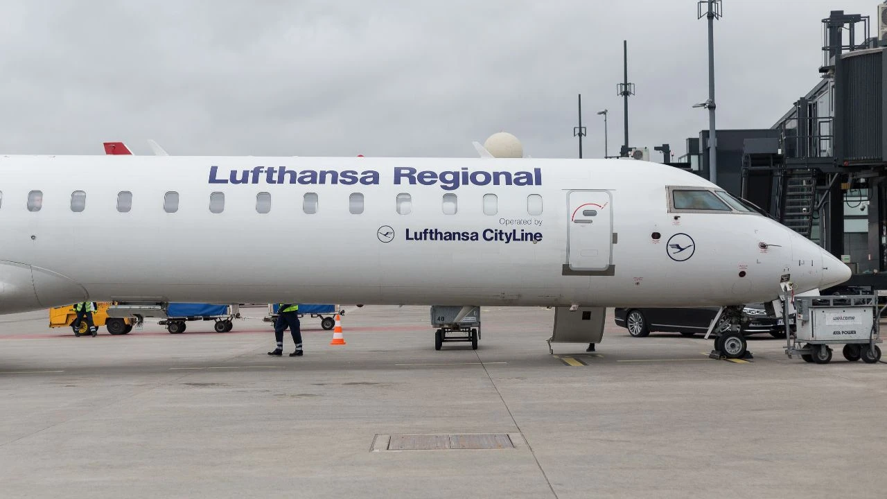 Niemców nie stać na paliwo. Lufthansa zwalnia i uziemia samoloty