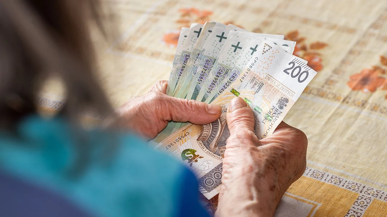 Seniorzy dostaną więcej. Waloryzacja emerytur 2026