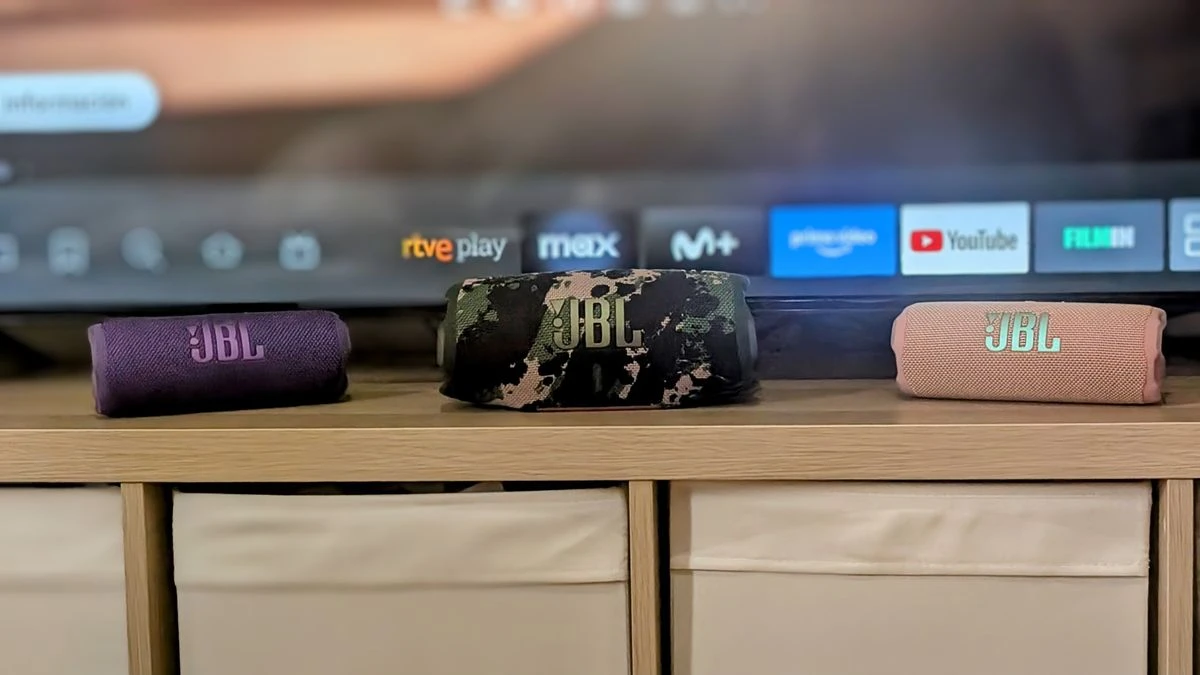 Cómo hacer un 'home cinema' casero con varios altavoces inalámbricos: los 3 mejores trucos