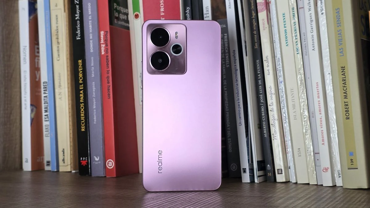 No es solo su rendimiento, el Realme 14 5G es uno de los móviles mejor pensados de la gama media