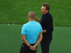 Nagelsmann zum EM-Aus „Der Schiedsrichter hat eher für Spanien gepfiffen“