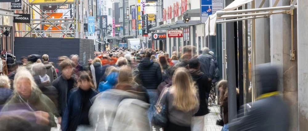 „Opposition in der Regierung hat noch nie funktioniert“ Spahn kritisiert SPD wegen Teilnahme an „Stadtbild“-Demo