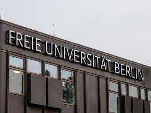 Besetzung an der Freien Universität Berlin Vermummte Personen stürmen Präsidium